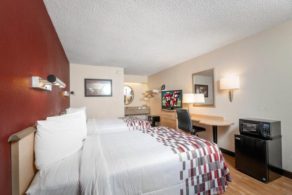 Red Roof Inn Detroit Metro Airport - Taylor - Image 5