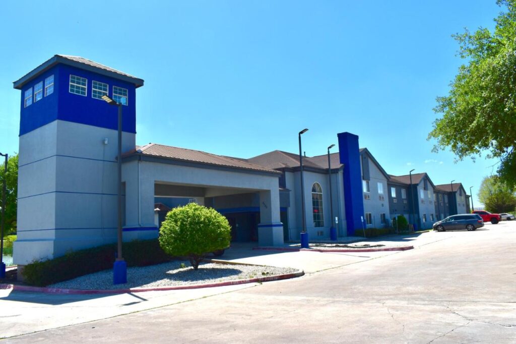 Americas Best Value Inn & Suites Haltom City Ft. Worth - Image 1