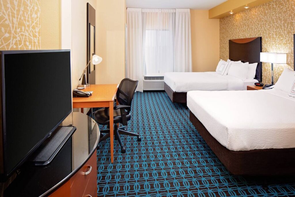 Fairfield Inn and Suites by Marriott Dallas Mansfield - Image 2