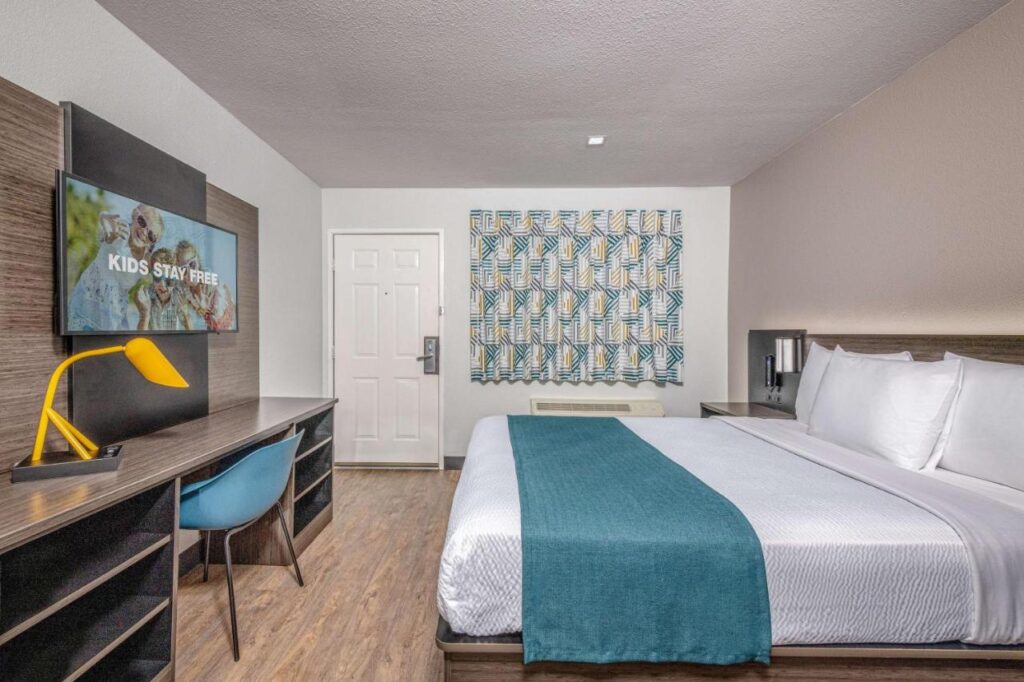 Motel 6-Euless, TX - Dallas - Image 1
