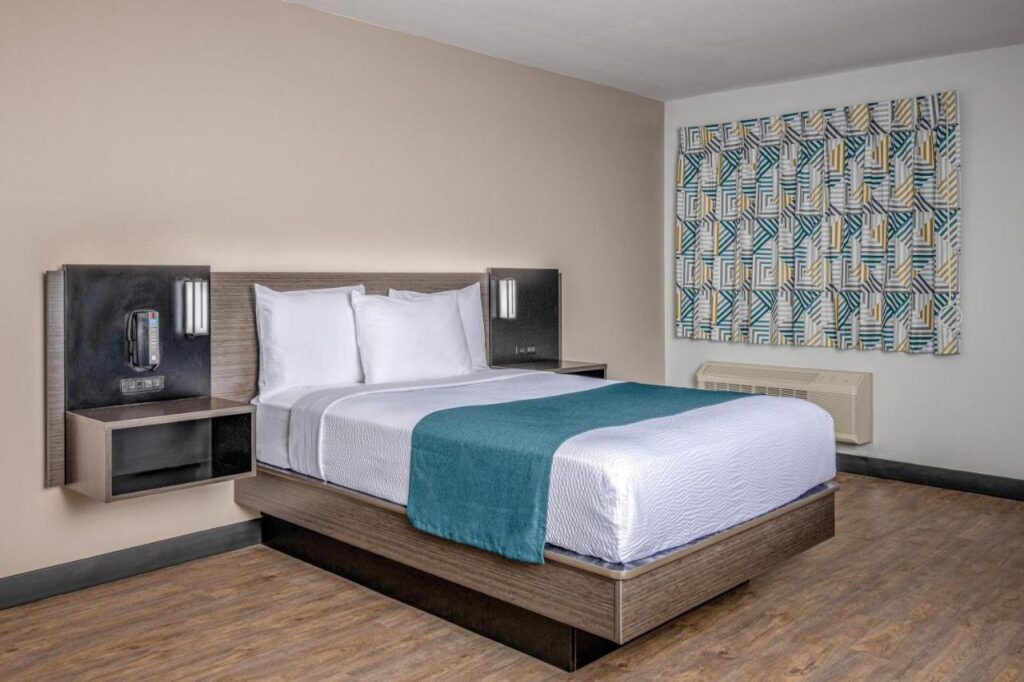 Motel 6-Euless, TX - Dallas - Image 3