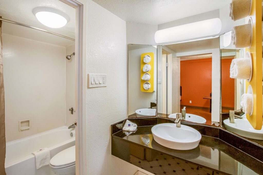 Motel 6-Euless, TX - Dallas - Image 6