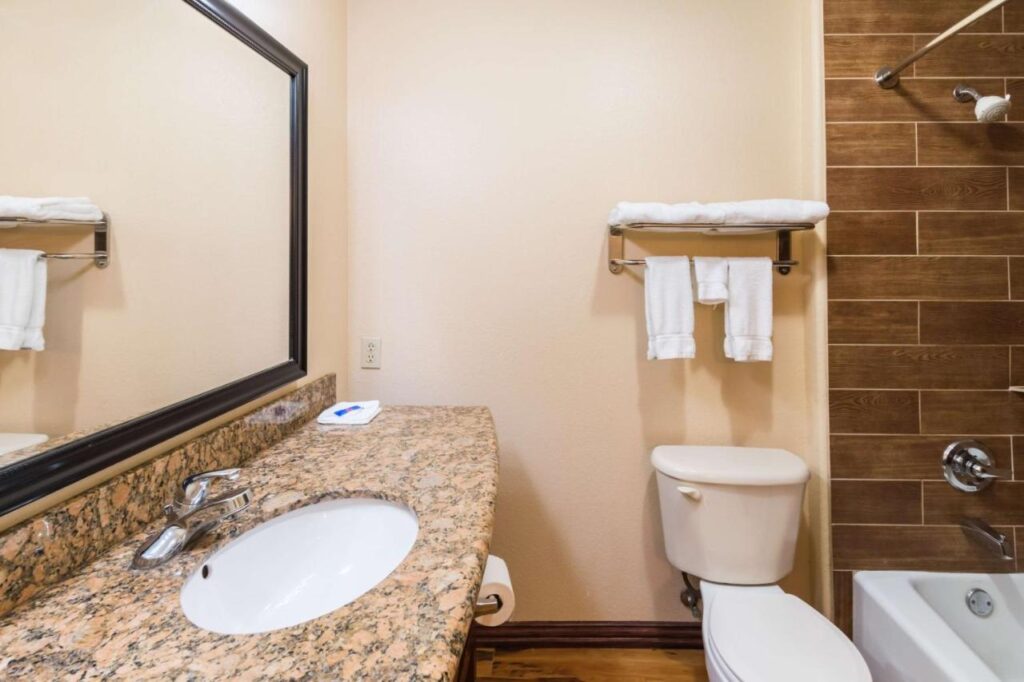 Motel 6-Joshua, TX - Image 3
