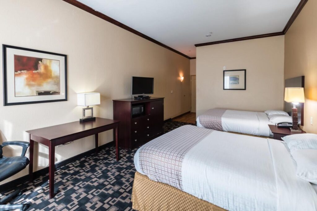 Motel 6-Joshua, TX - Image 5