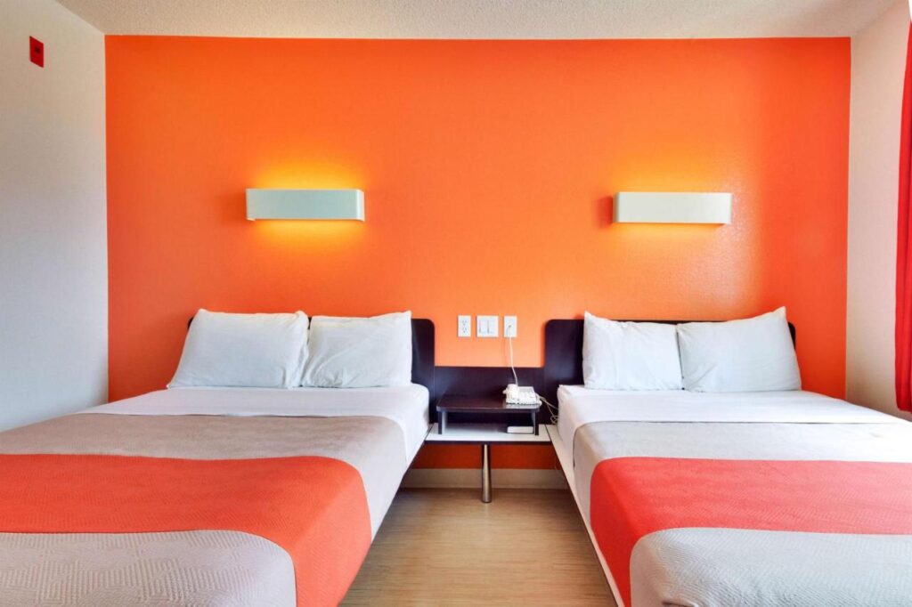 Motel 6-Lewisville, TX - Dallas - Image 5