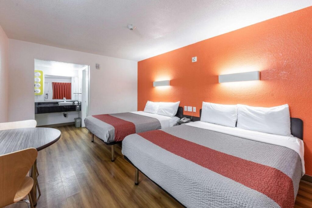 Motel 6-North Richland Hills, TX - Image 4