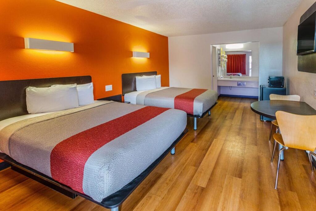 Motel 6-Waxahachie, TX - Image 6