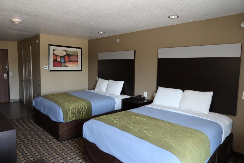West Worth Inn & Suites White Settlement - Image 5