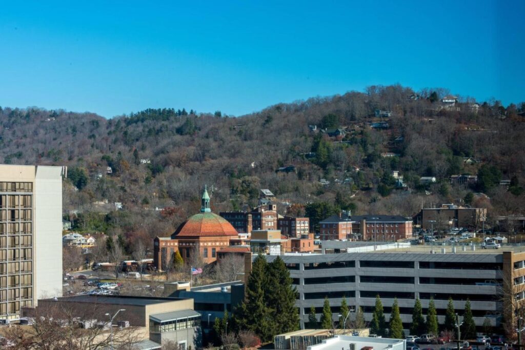 AC Hotel Asheville Downtown - Image 5