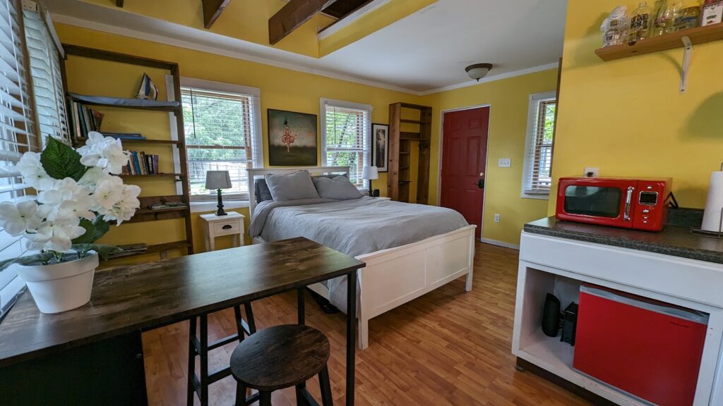 Bon Paul & Sharky's Hostel - Image 6