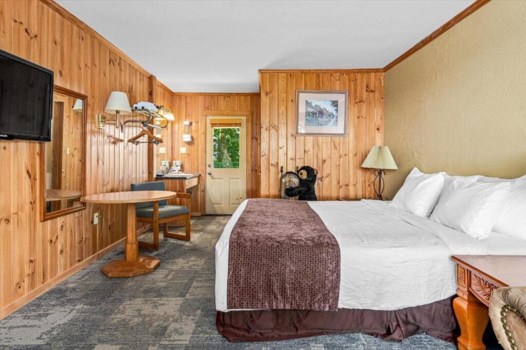 Green River Lodge - Image 4