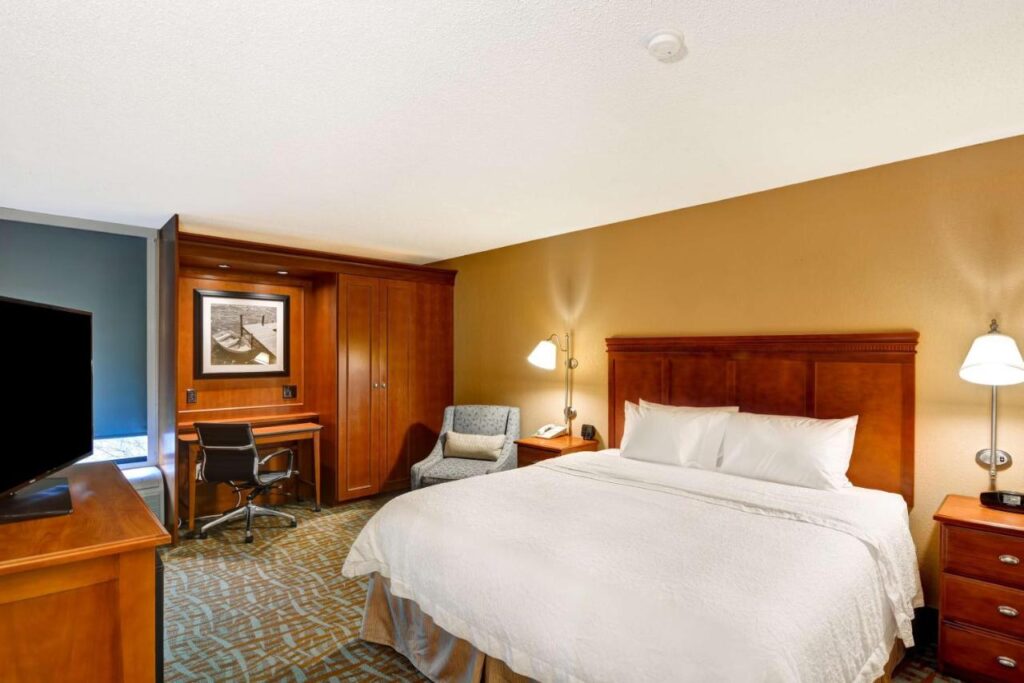 Hampton Inn Hendersonville - Image 3