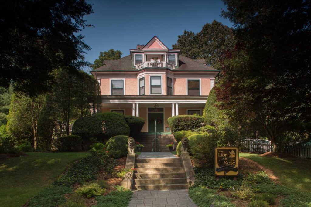 The Lion and the Rose Bed and Breakfast - Image 1