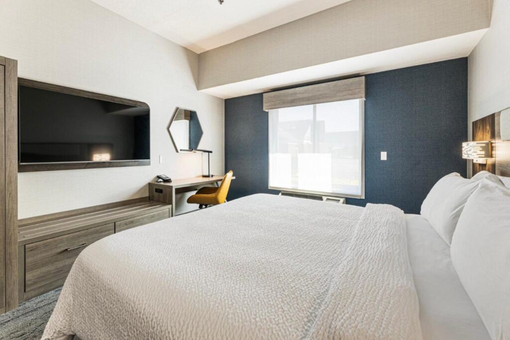 Holiday Inn Express & Suites Buford NE - Lake Lanier by IHG - Image 1