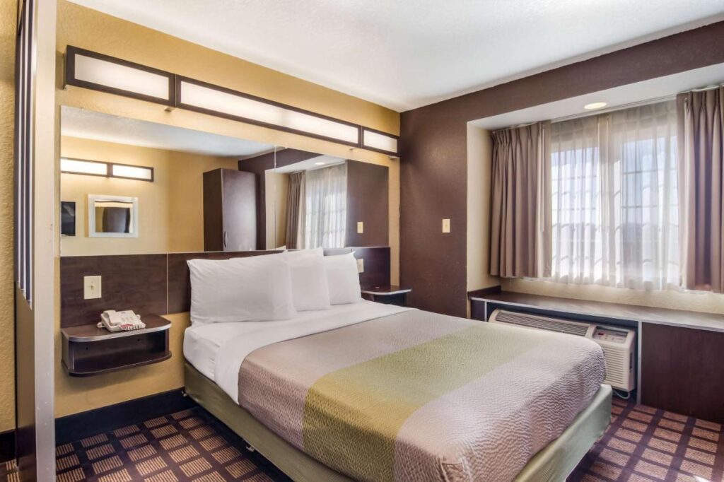 Motel 6-Canton, GA - Image 2
