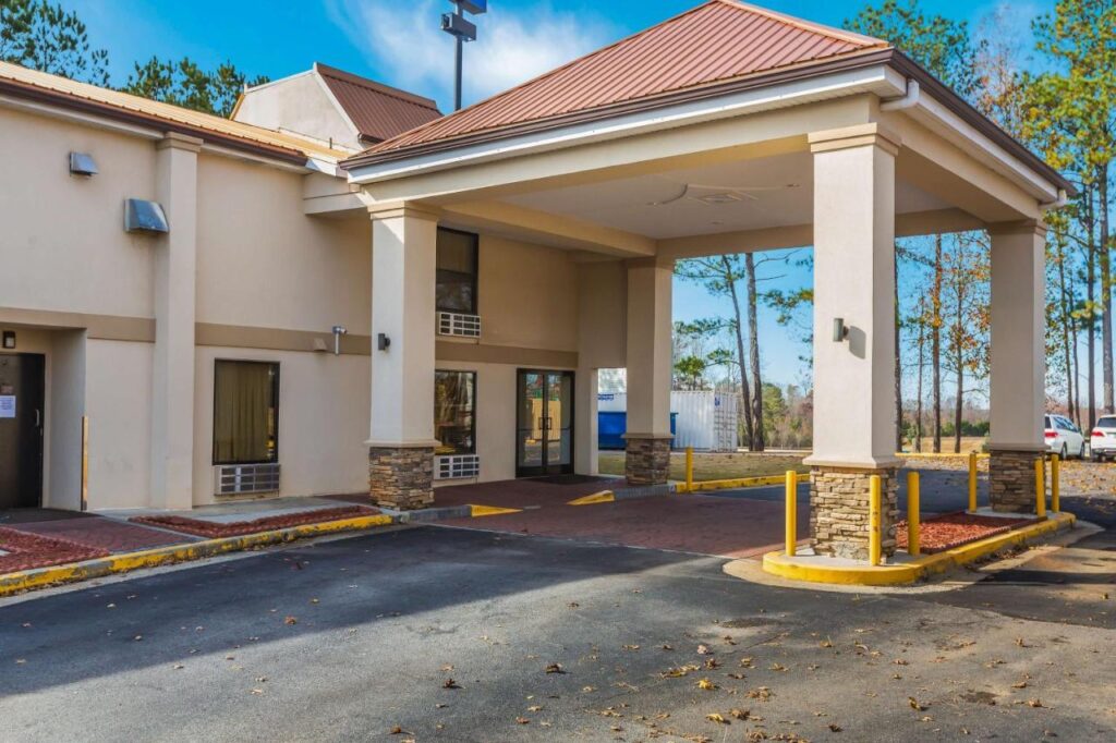 Motel 6-Suwanee, GA - Gwinnett Center - Image 1