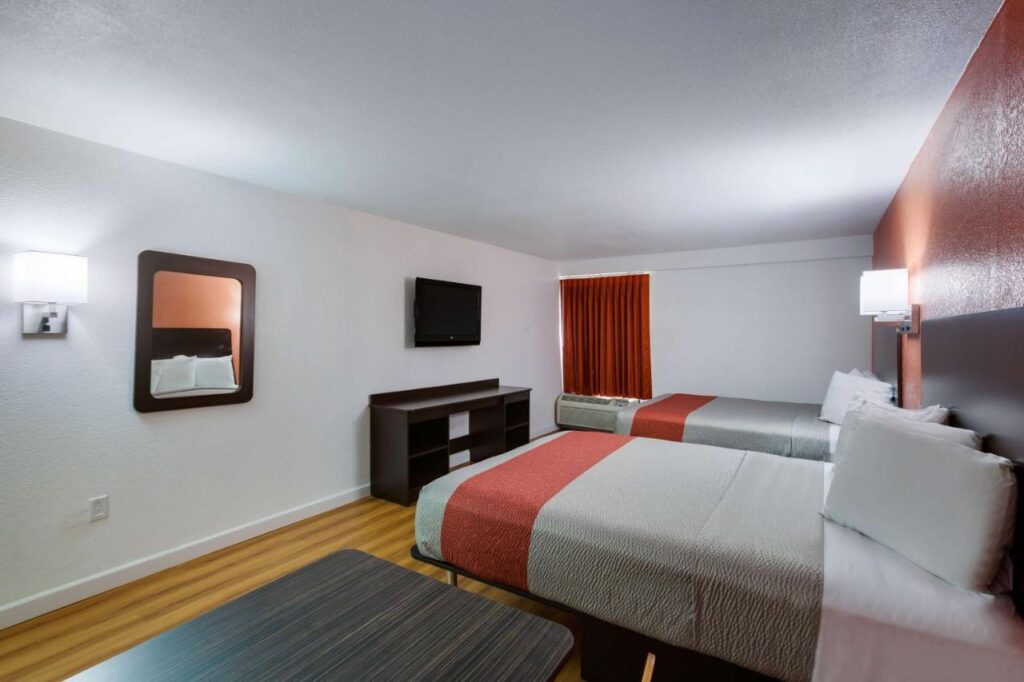 Motel 6-Suwanee, GA - Gwinnett Center - Image 3