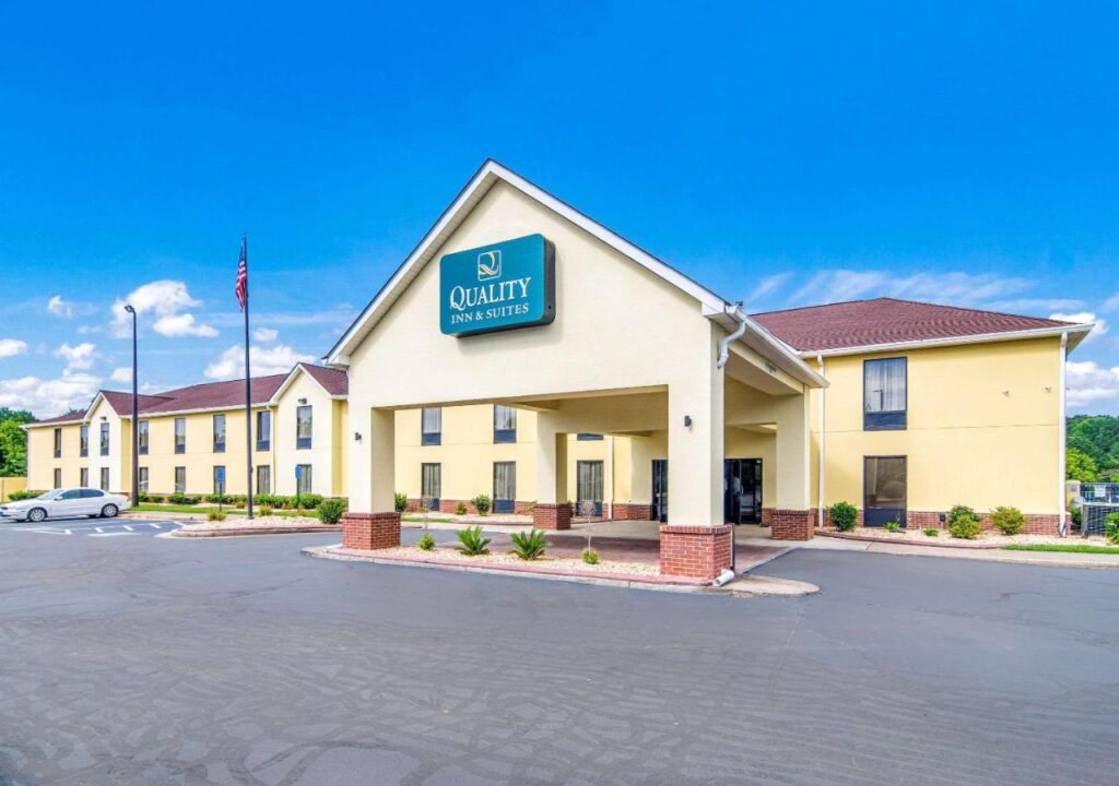 Quality Inn & Suites Canton, GA - Image 1