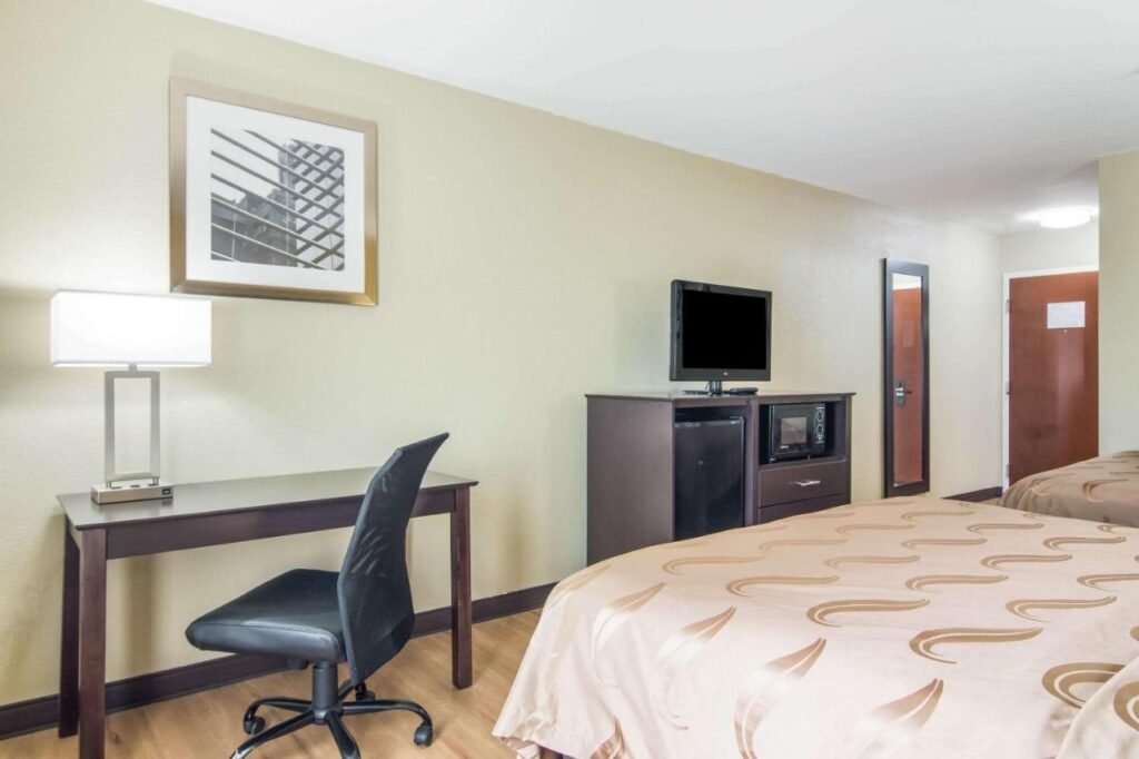 Quality Inn & Suites Canton, GA - Image 3