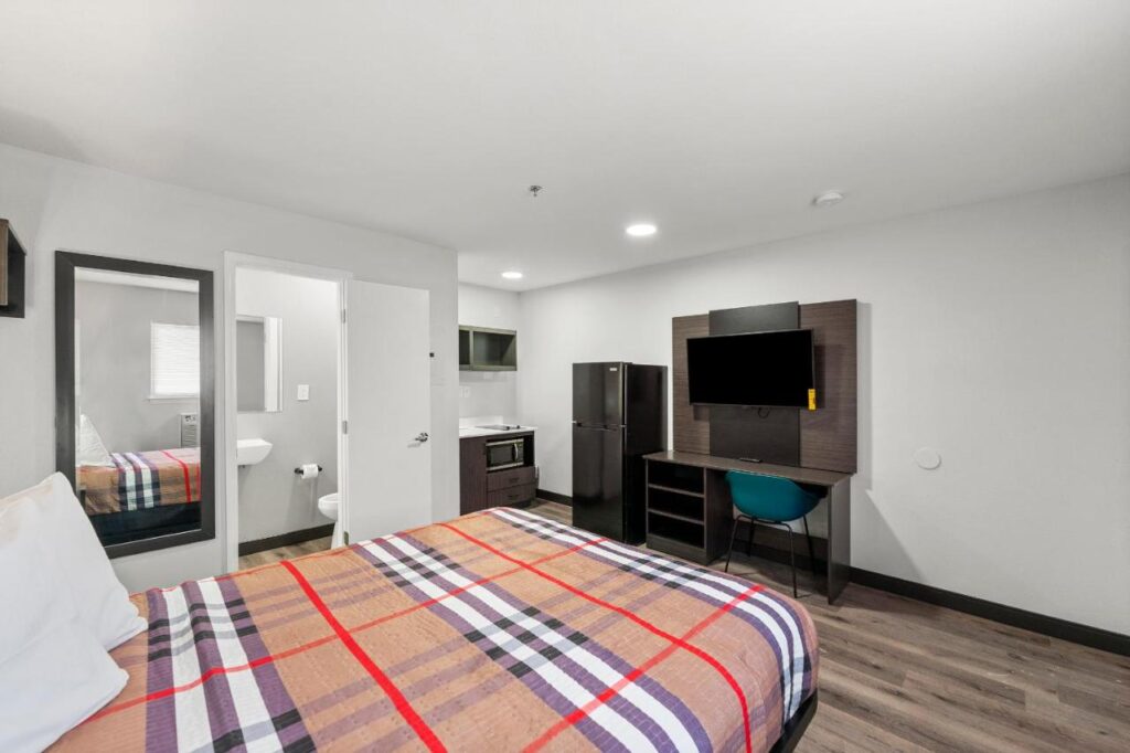 Southern Suites Kennesaw - Image 1