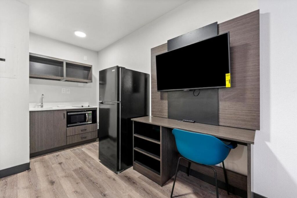 Southern Suites Kennesaw - Image 5