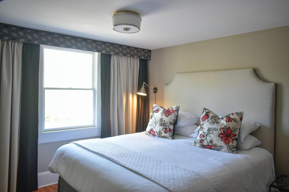 Sparrow Grove Manor - Image 2