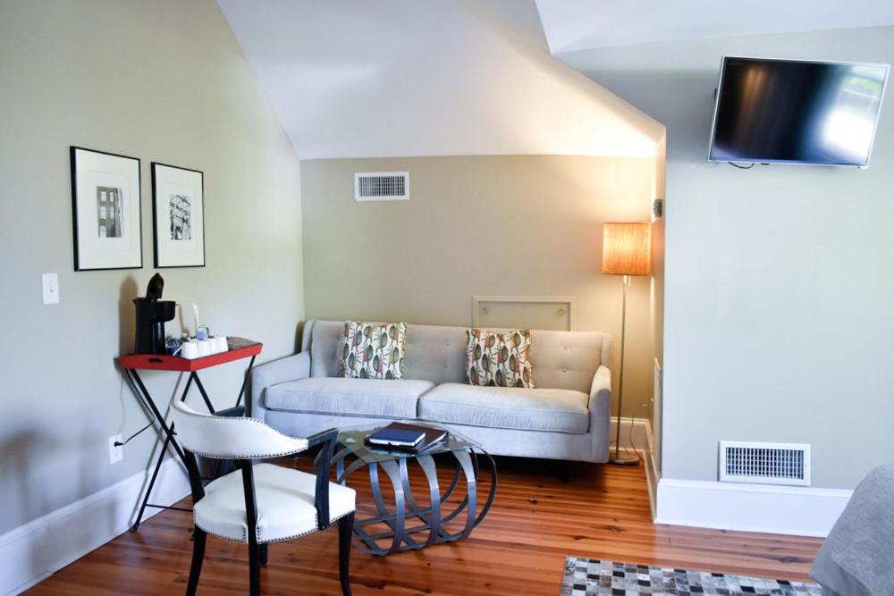 Sparrow Grove Manor - Image 3