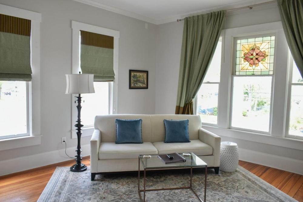 Sparrow Grove Manor - Image 5
