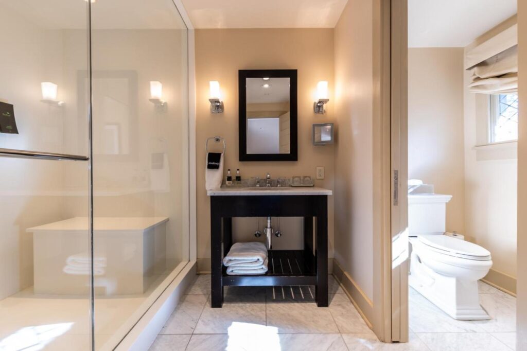 Stonehurst Place Bed & Breakfast - Image 4