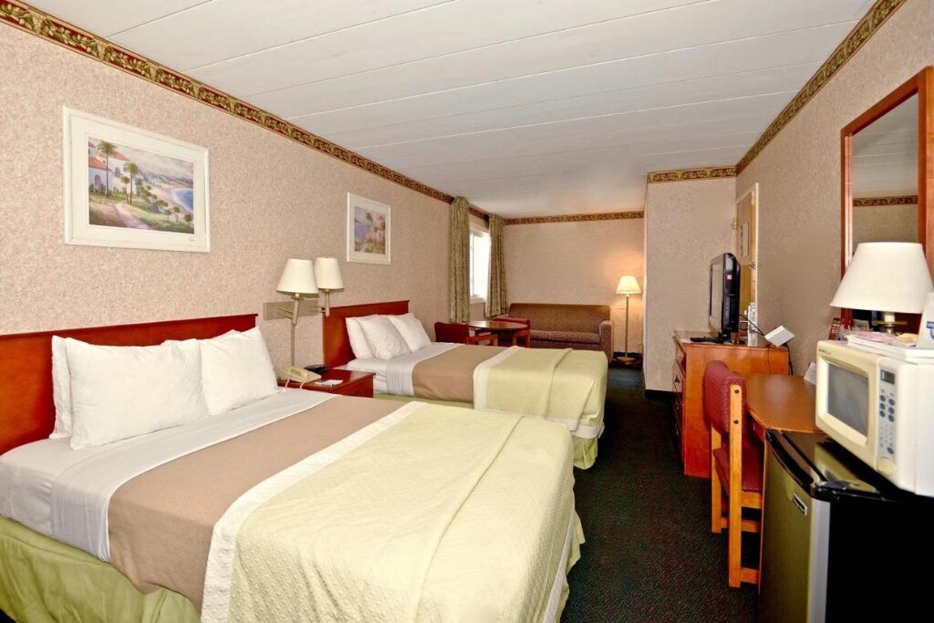 Days Inn by Wyndham Atlantic City Beachblock - Image 4
