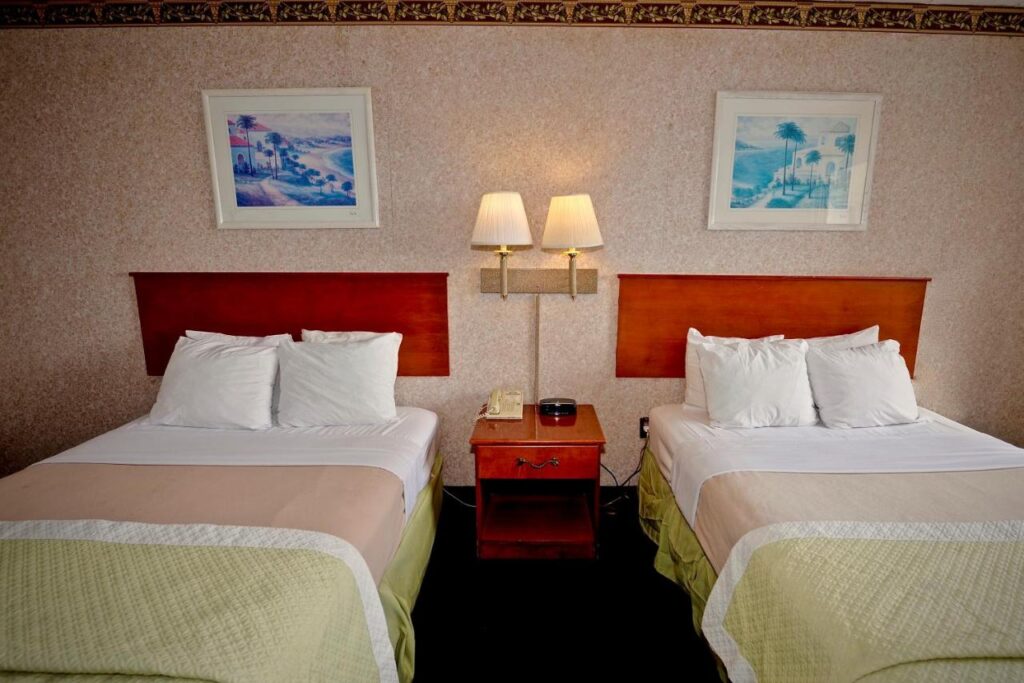 Days Inn by Wyndham Atlantic City Beachblock - Image 5