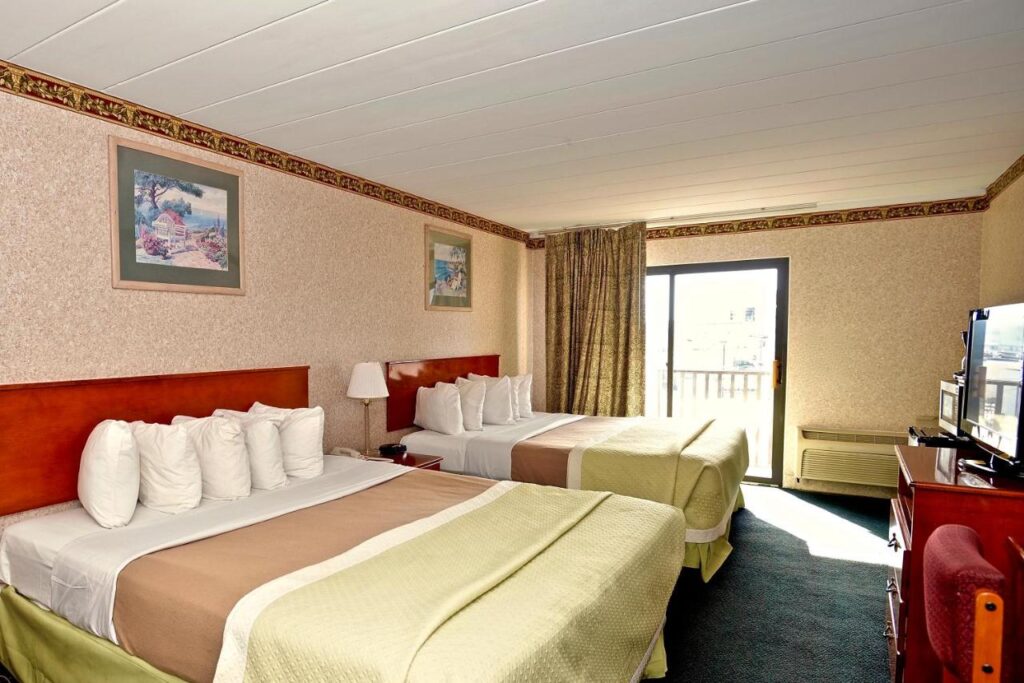 Days Inn by Wyndham Atlantic City Beachblock - Image 6