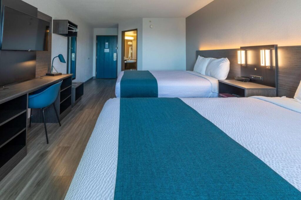 Motel 6-Fort Lupton, CO - Image 5