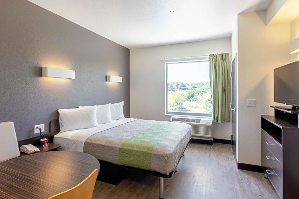 Studio 6 Austin Airport - Image 6