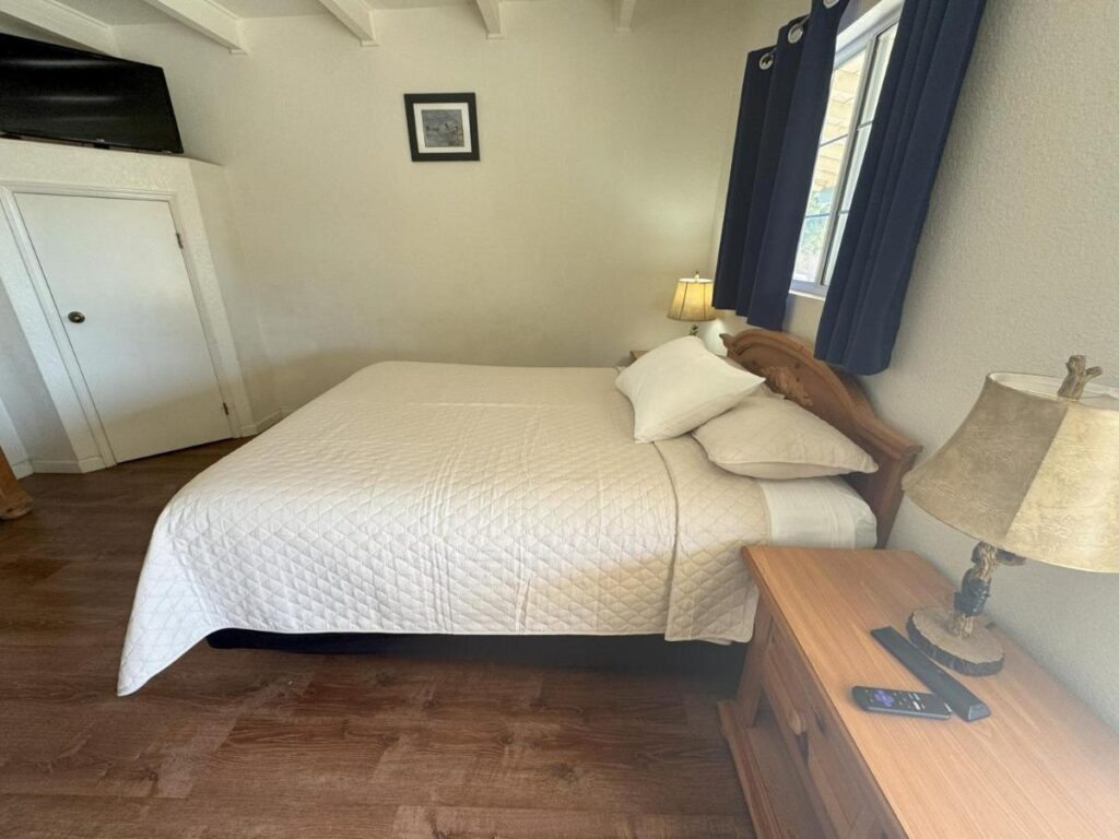 Barewood Inn & Suites - Image 2