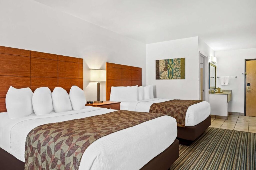Best Western Liberty Inn - Image 2