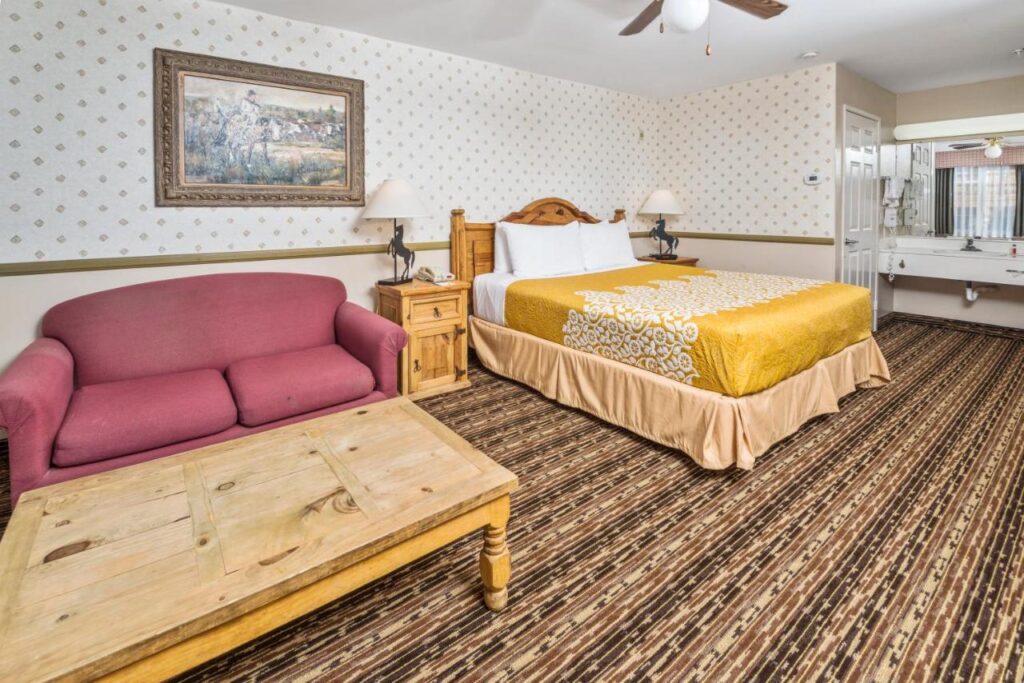 Days Inn by Wyndham Lebec - Image 2