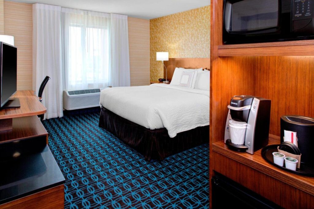 Fairfield Inn & Suites by Marriott Bakersfield North/Airport - Image 3