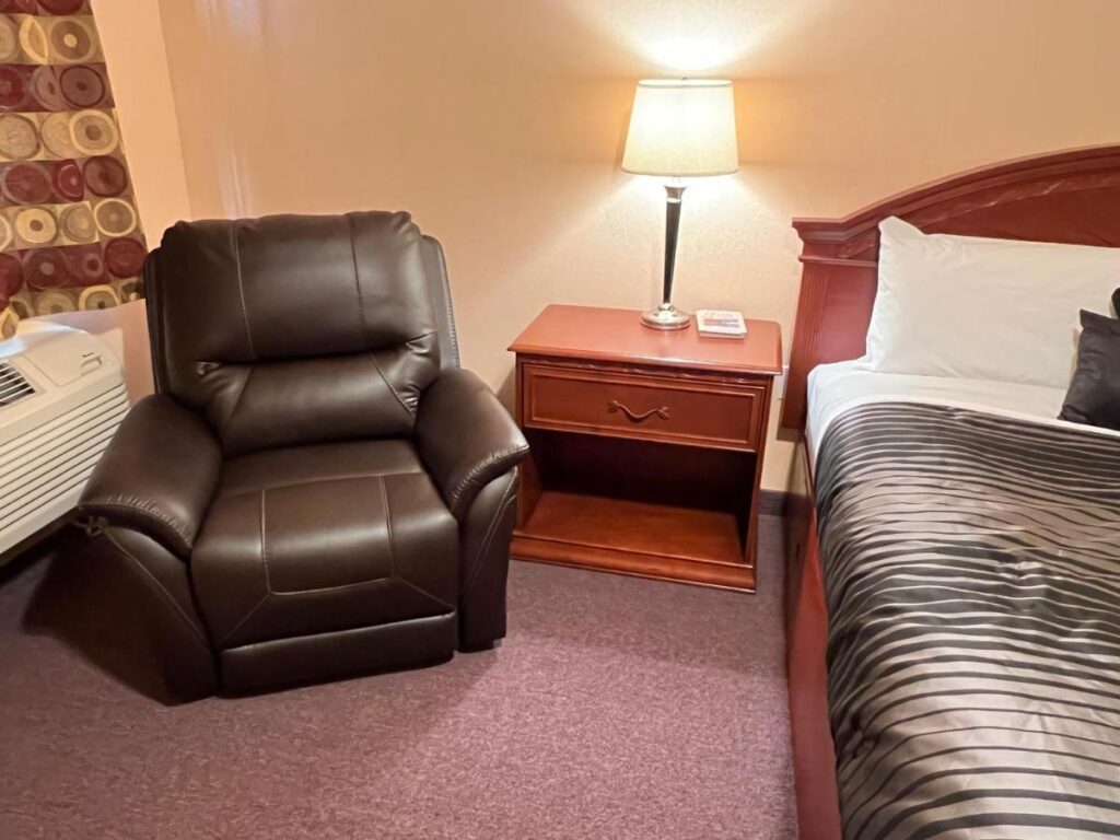 Frazier View Motel - Image 3