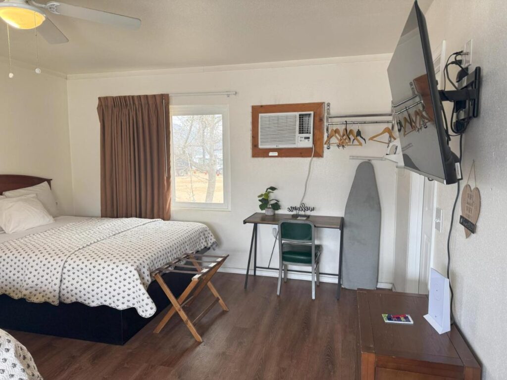 Lakeshore Lodge - Image 4