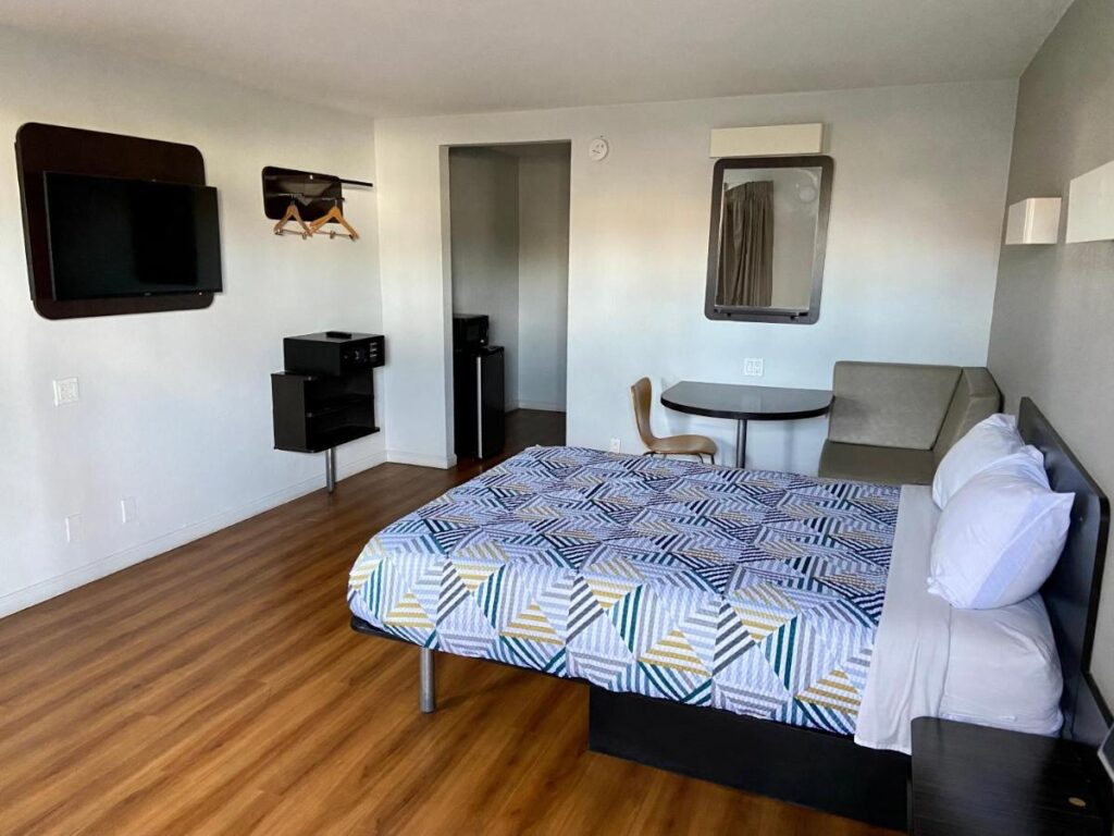 Motel 6-Delano, CA - Image 1