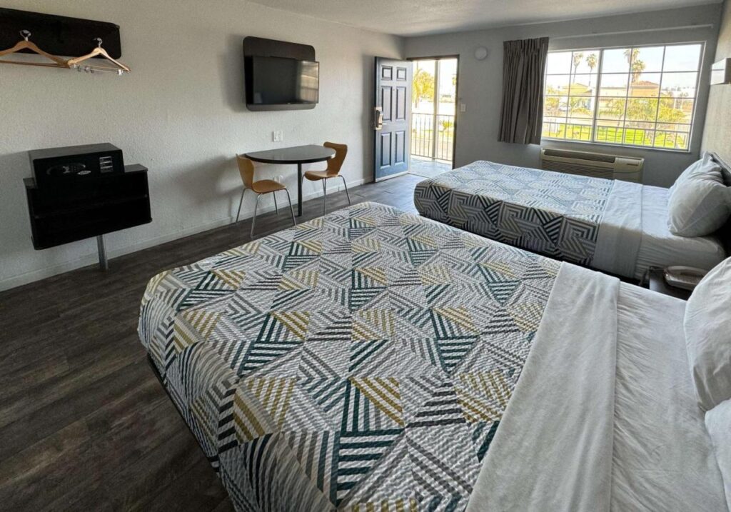 Motel 6-Delano, CA - Image 6