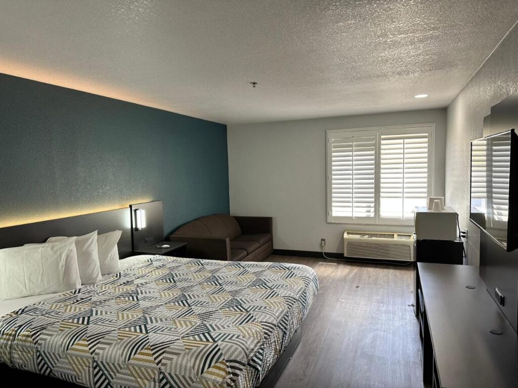 Motel 6-Lebec, CA - Image 1
