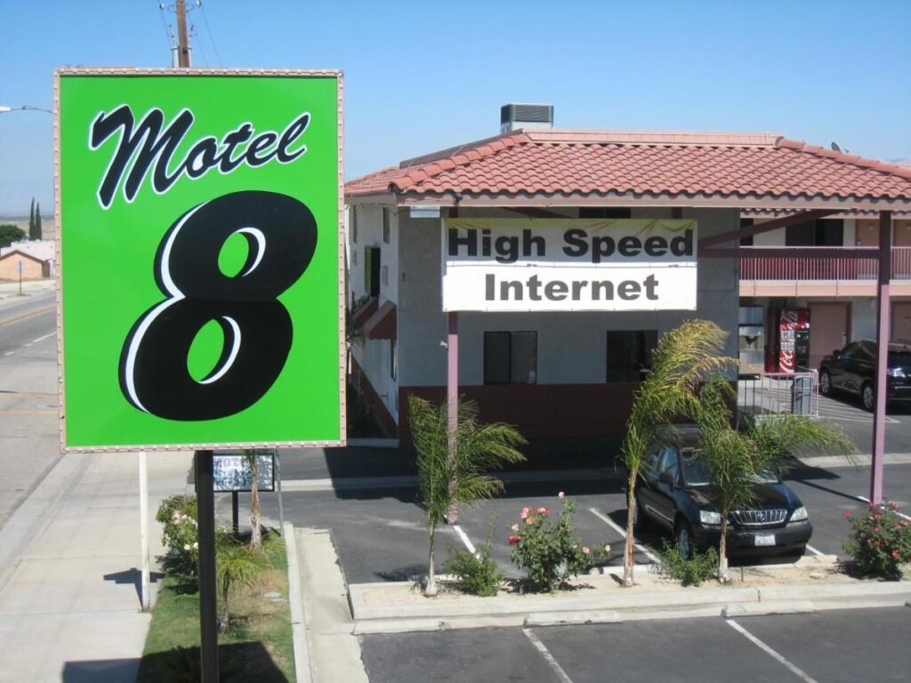 Motel 8 Maricopa - Image 1