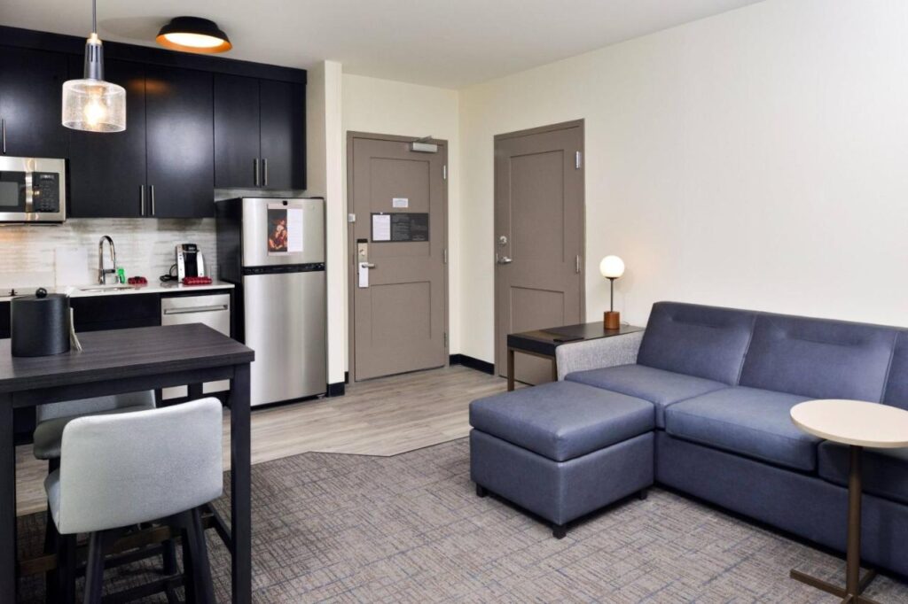 Residence Inn by Marriott Bakersfield West - Image 2