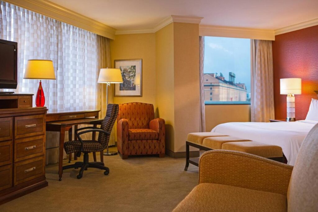 Baltimore Marriott Inner Harbor at Camden Yards - Image 5
