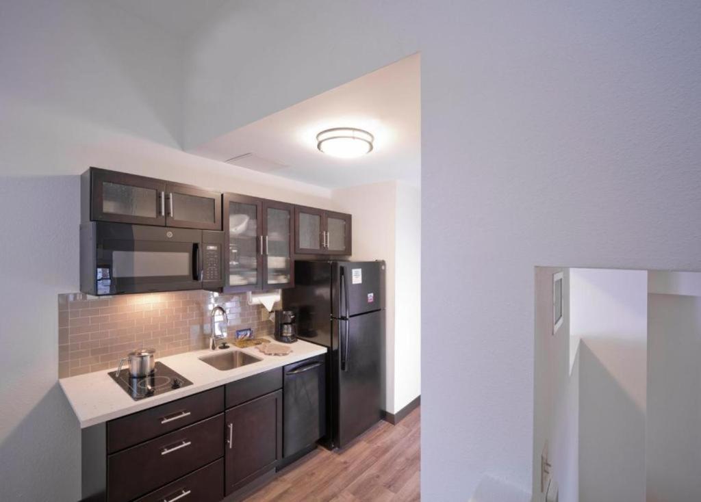 Candlewood Suites Baltimore - Inner Harbor by IHG - Image 2