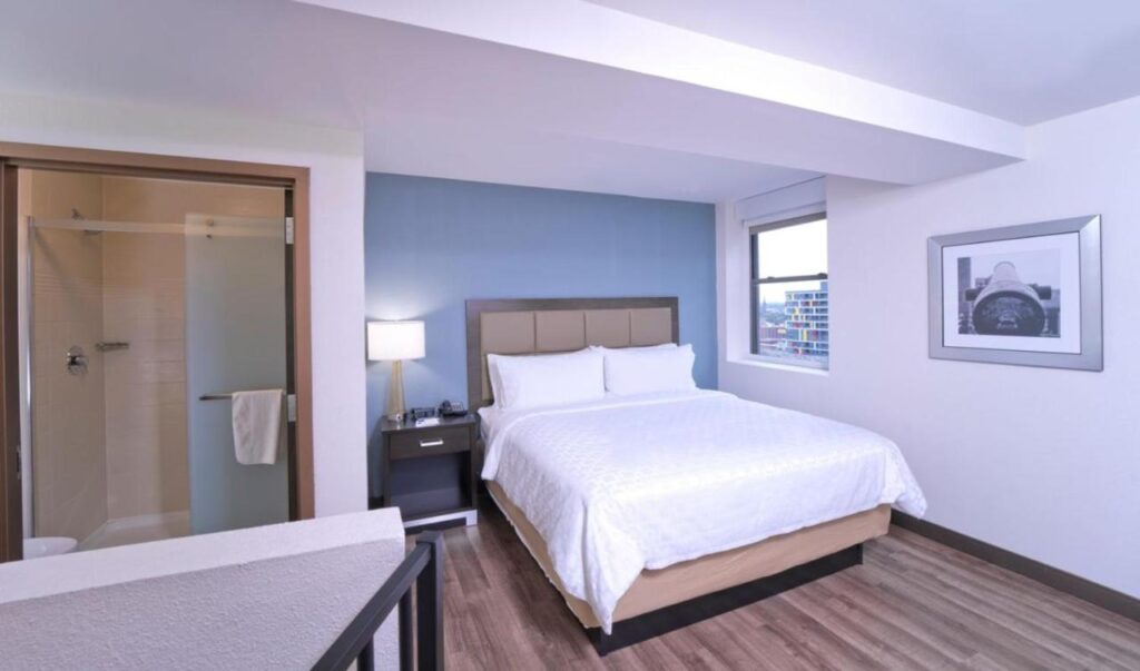 Candlewood Suites Baltimore - Inner Harbor by IHG - Image 4