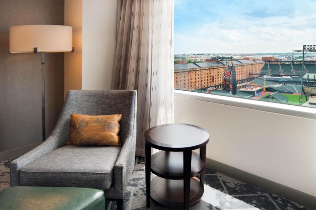 Hilton Baltimore Inner Harbor - Image 4