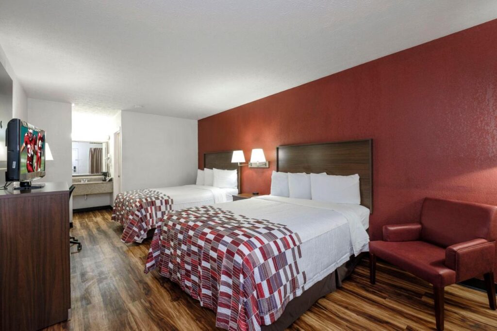 Red Roof Inn Edgewood - Image 6